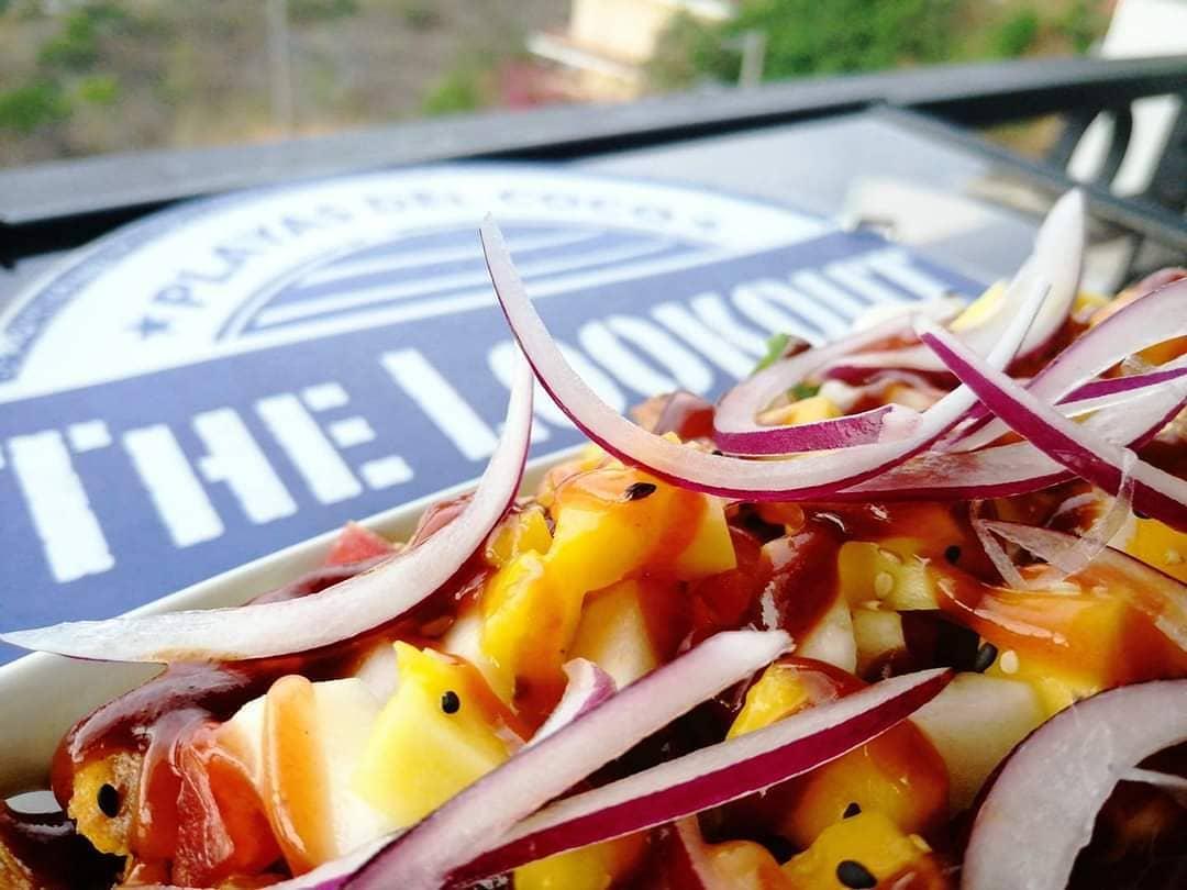 l'alimentation de près