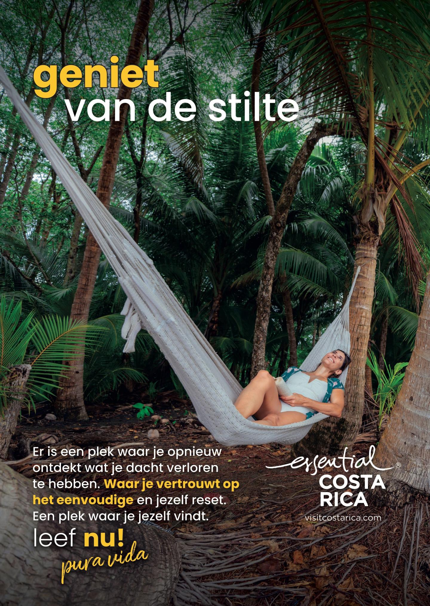 Publicité avec la photo d'une femme se détendant dans un hamac au milieu des palmiers, dans un cadre tropical. Titre : « Profitez du silence ». Logo : « esencial Costa Rica, visitcostarica.com.